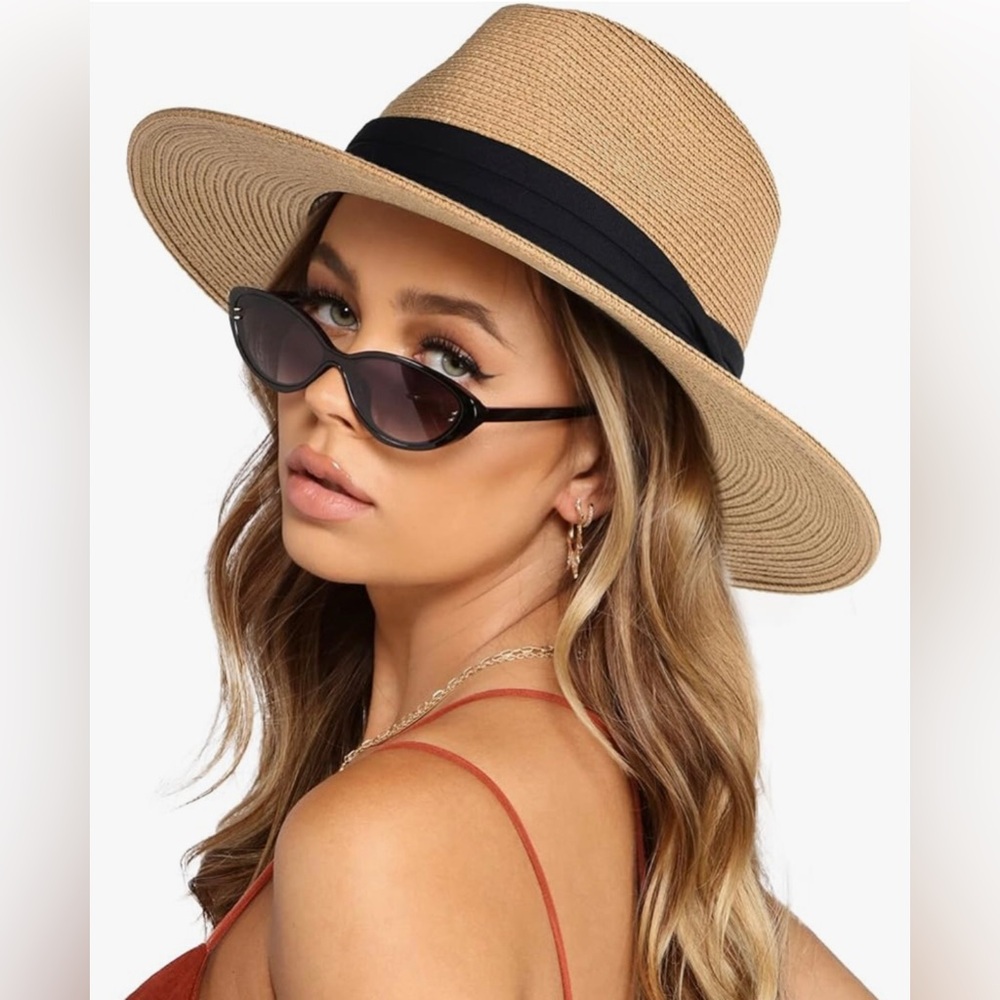NEW WIDE BRIM STRAW PANAMA SUN HAT IN KHAKI.